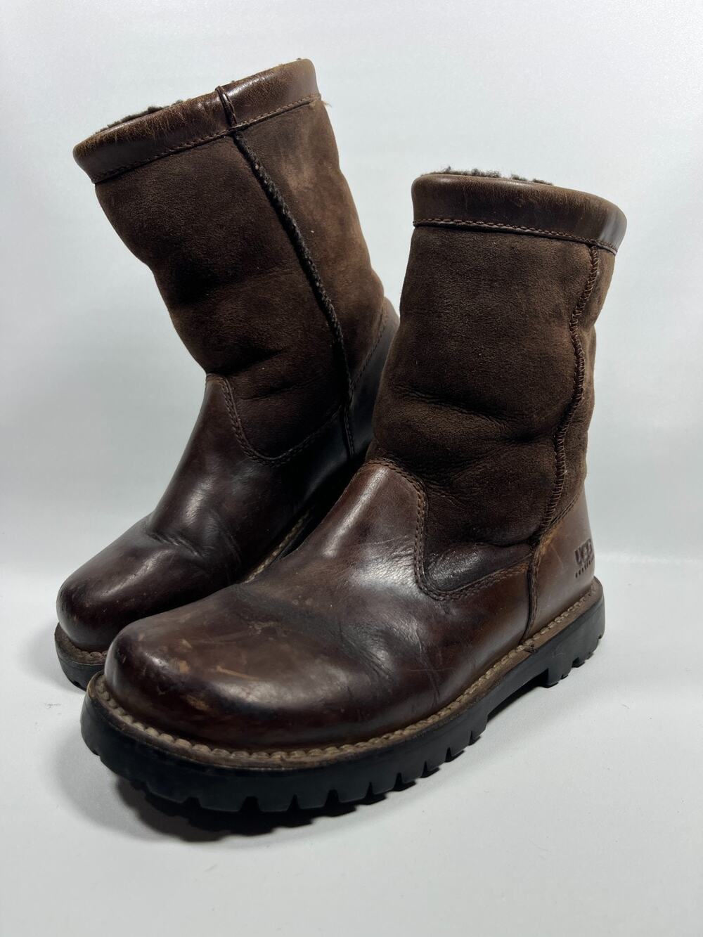UGG Boots Mens 8 Australia Beacon Leather Suede Shearling Lined Pull On Brown